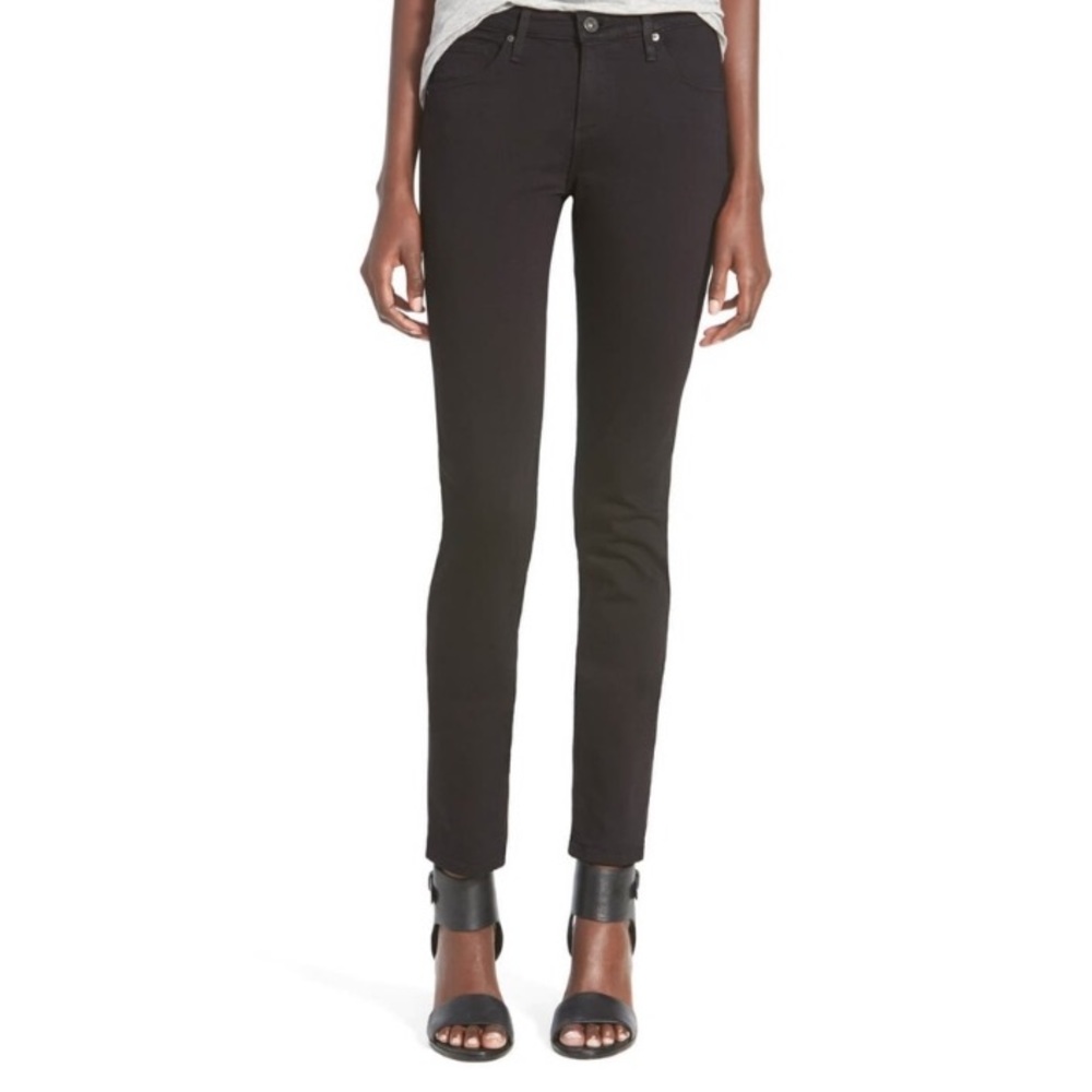 AG Adriano Goldschmeid stilt cigarette